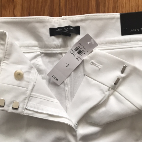 NWT Ann Taylor white metro shorts - Picture 3 of 5
